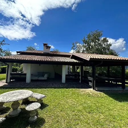 Villa-larici